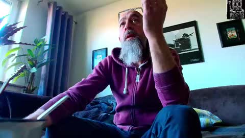 Snapshot of krummersaebel chatting on March 8, 10:11 am krummersaebel online show from March 8, 10:11 am