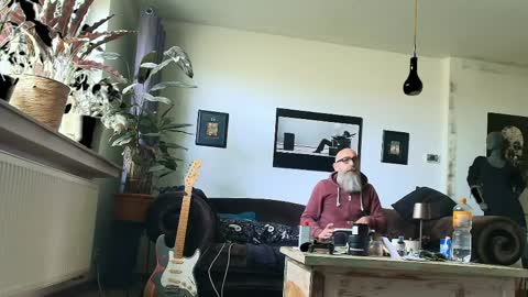 Snapshot of krummersaebel chatting on April 11, 9:46 am krummersaebel online show from April 11, 9:46 am