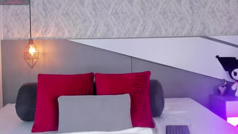 Krystal online show from November 17, 5:08 pm