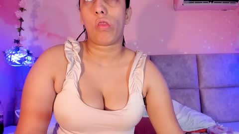 krystalswift_ online show from February 23, 3:04 am