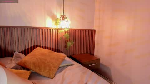 krystalswift_ online show from March 21, 3:22 am