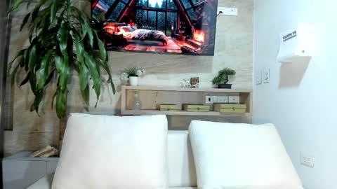 krystalswift_ online show from March 31, 3:08 am