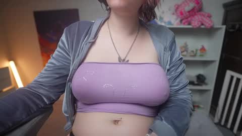 Snapshot of krystalsyxx chatting on February 25, 4:57 am Krystal Syx online show from February 25, 4:57 am