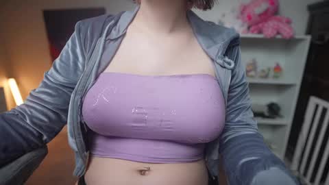 Snapshot of krystalsyxx chatting on February 25, 5:04 pm Krystal Syx online show from February 25, 5:04 pm