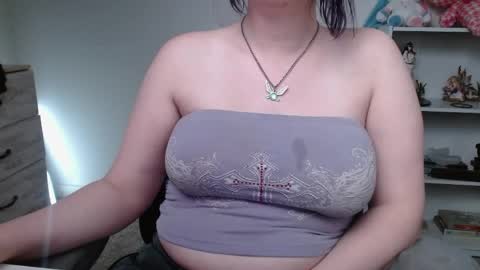 Snapshot of krystalsyxx chatting on April 23, 10:12 pm Krystal Syx online show from April 23, 10:12 pm