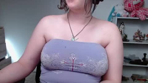 Snapshot of krystalsyxx chatting on May 25, 2:45 pm Krystal Syx online show from May 25, 2:45 pm