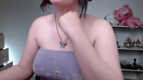 Snapshot of krystalsyxx chatting on June 1, 2:08 pm Krystal Syx online show from June 1, 2:08 pm