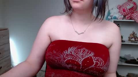 Snapshot of krystalsyxx chatting on June 6, 3:17 pm Krystal Syx online show from June 6, 3:17 pm