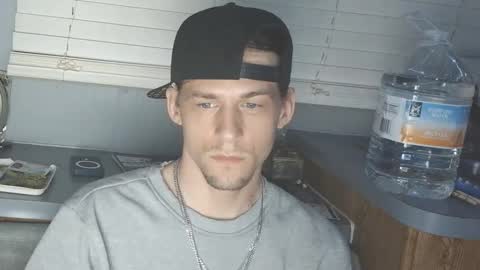 krytiar1992 online show from October 2, 5:36 am