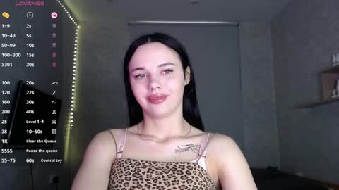 Snapshot of kseni_a chatting on May 28, 10:01 am Ksenia online show from May 28, 10:01 am