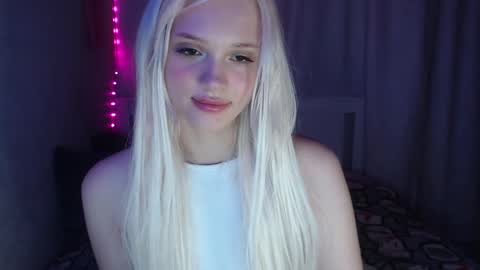 Emilia online show from February 24, 10:58 pm
