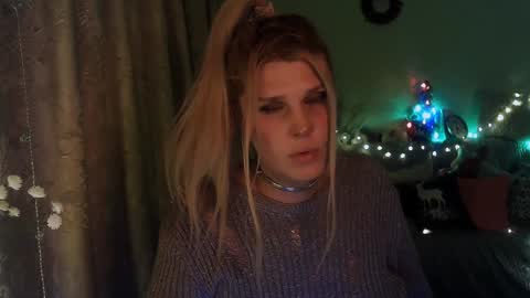 Snapshot of kudesnizza chatting on December 3, 1:32 pm Annika MTF ts post -op online show from December 3, 1:32 pm