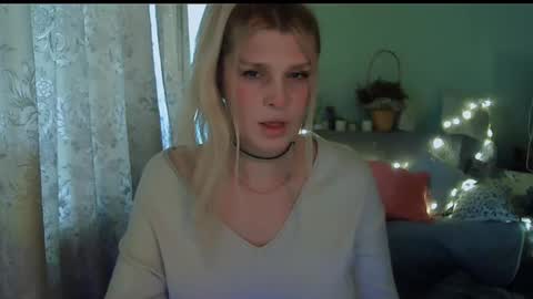 Snapshot of kudesnizza chatting on February 24, 11:21 am Annika MTF ts post -op online show from February 24, 11:21 am