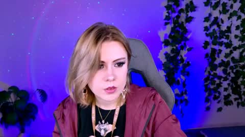 Snapshot of kumiho_7777 chatting on May 15, 9:38 am Eileen online show from May 15, 9:38 am
