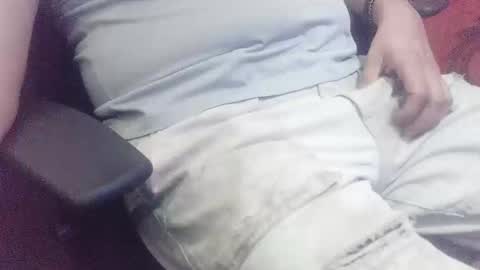 Snapshot of kunahub17 chatting on November 13, 2:43 am kunahub17 online show from November 13, 2:43 am