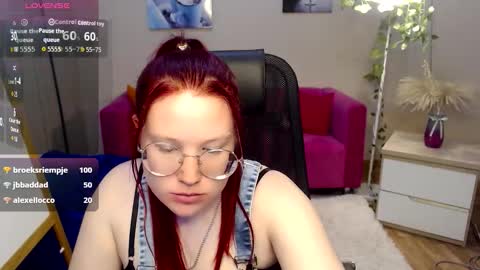 kuri_u online show from March 28, 7:46 pm