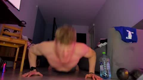 kurt_hanssen online show from April 18, 7:58 pm