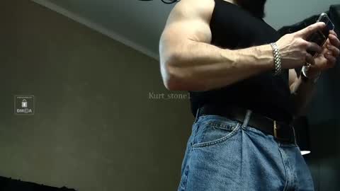 Snapshot of kurt_stone1 chatting on June 3, 7:41 pm kurt_stone1 online show from June 3, 7:41 pm