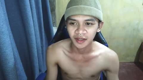 Snapshot of kurtxxx07 chatting on June 17, 5:54 am kurtxxx07 online show from June 17, 5:54 am