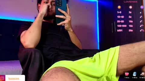 kuzzcoo online show from November 28, 1:58 pm