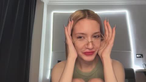 Bella and Alexandra online show from January 18, 5:22 am