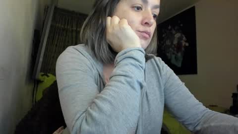 Snapshot of kyhara chatting on May 12, 2:19 am kyhara online show from May 12, 2:19 am