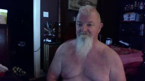 Snapshot of kyhgihntight chatting on January 19, 6:17 am Nick Nude Celt KYHighNTight online show from January 19, 6:17 am