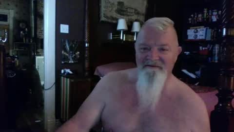 Snapshot of kyhgihntight chatting on February 1, 6:12 am Nick Nude Celt KYHighNTight online show from February 1, 6:12 am