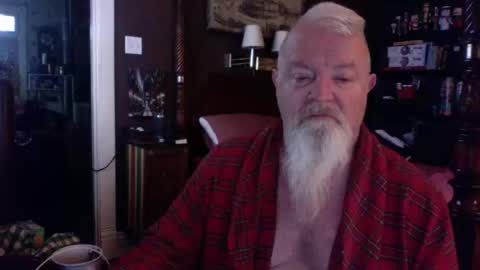 Snapshot of kyhgihntight chatting on February 4, 7:09 pm Nick Nude Celt KYHighNTight online show from February 4, 7:09 pm