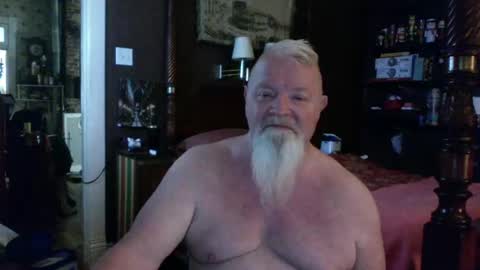 Snapshot of kyhgihntight chatting on February 17, 9:32 pm Nick Nude Celt KYHighNTight online show from February 17, 9:32 pm