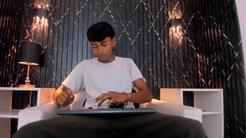 Snapshot of kyle_dimons chatting on February 20, 11:22 am Kyle Dimons online show from February 20, 11:22 am