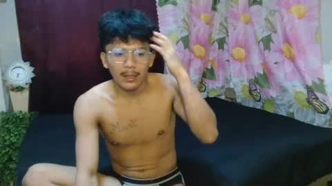 kyle_lourence online show from June 30, 9:27 pm
