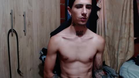 Snapshot of kyleer77 chatting on November 2, 8:11 pm kyleer77 online show from November 2, 8:11 pm