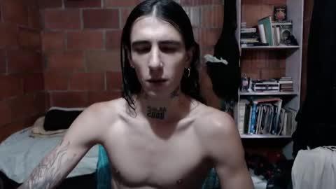 kyleer77 online show from February 15, 8:05 pm