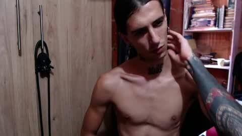 Snapshot of kyleer77 chatting on May 30, 7:33 pm kyleer77 online show from May 30, 7:33 pm