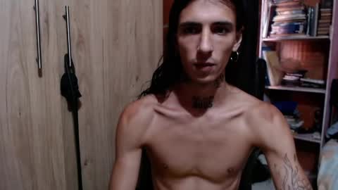 Snapshot of kyleer77 chatting on June 4, 6:14 pm kyleer77 online show from June 4, 6:14 pm
