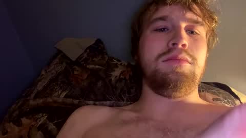 Snapshot of kylelovepussy69 chatting on February 4, 10:10 am kylelovepussy69 online show from February 4, 10:10 am