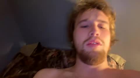 Snapshot of kylelovepussy69 chatting on February 5, 10:19 am kylelovepussy69 online show from February 5, 10:19 am