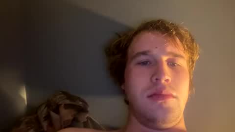 Snapshot of kylelovepussy69 chatting on February 20, 10:16 am kylelovepussy69 online show from February 20, 10:16 am