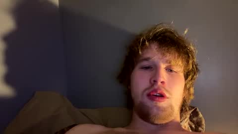 Snapshot of kylelovepussy69 chatting on March 6, 1:37 am kylelovepussy69 online show from March 6, 1:37 am