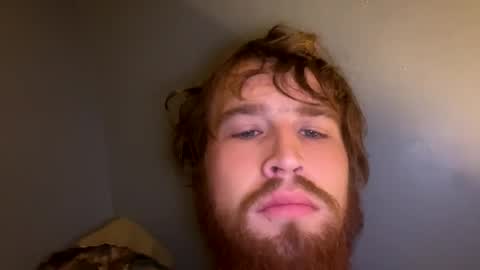 Snapshot of kylelovepussy69 chatting on October 27, 8:40 am kylelovepussy69 online show from October 27, 8:40 am