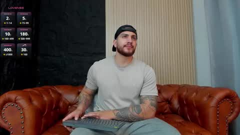 kylenorth_ online show from January 7, 6:21 pm