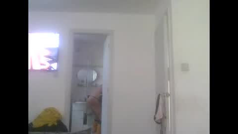 Snapshot of kylestrips4youq chatting on April 19, 11:53 am kylestrips4youq online show from April 19, 11:53 am