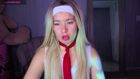 Snapshot of kylia_a chatting on February 18, 8:27 pm Kilya online show from February 18, 8:27 pm