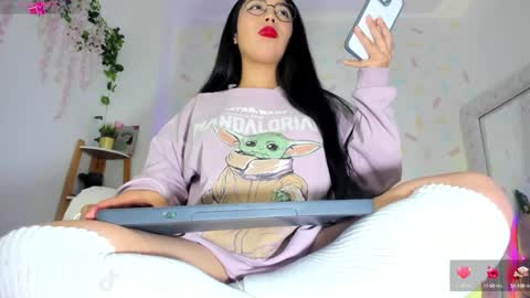 Snapshot of kylie_evans_18 chatting on January 30, 9:58 pm Kylie online show from January 30, 9:58 pm