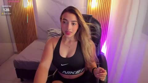 Snapshot of kylie_jones6 chatting on April 1, 2:56 am KYLIE online show from April 1, 2:56 am