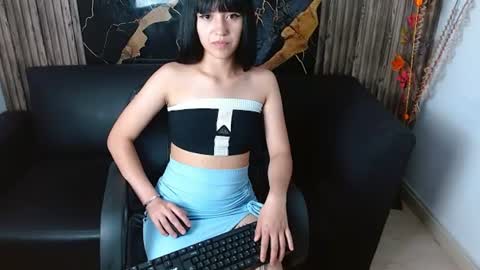 Snapshot of kylie_love739581 chatting on June 9, 7:47 pm kylie_love739581 online show from June 9, 7:47 pm