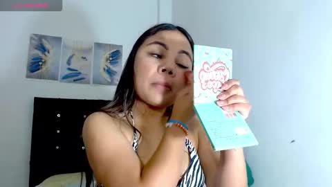 Snapshot of kylie_loveee chatting on December 15, 11:20 pm Paola online show from December 15, 11:20 pm