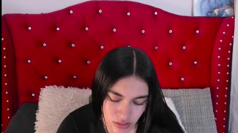 Snapshot of kylie_ls chatting on April 9, 9:42 pm kylie_ls online show from April 9, 9:42 pm