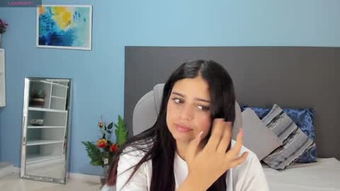 Kylie Reyes  online show from October 25, 7:30 pm